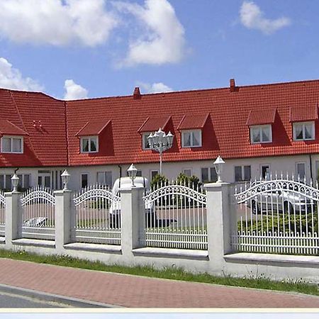 Rezydencja Nad Jeziorem Lebsko Леба Екстериор снимка